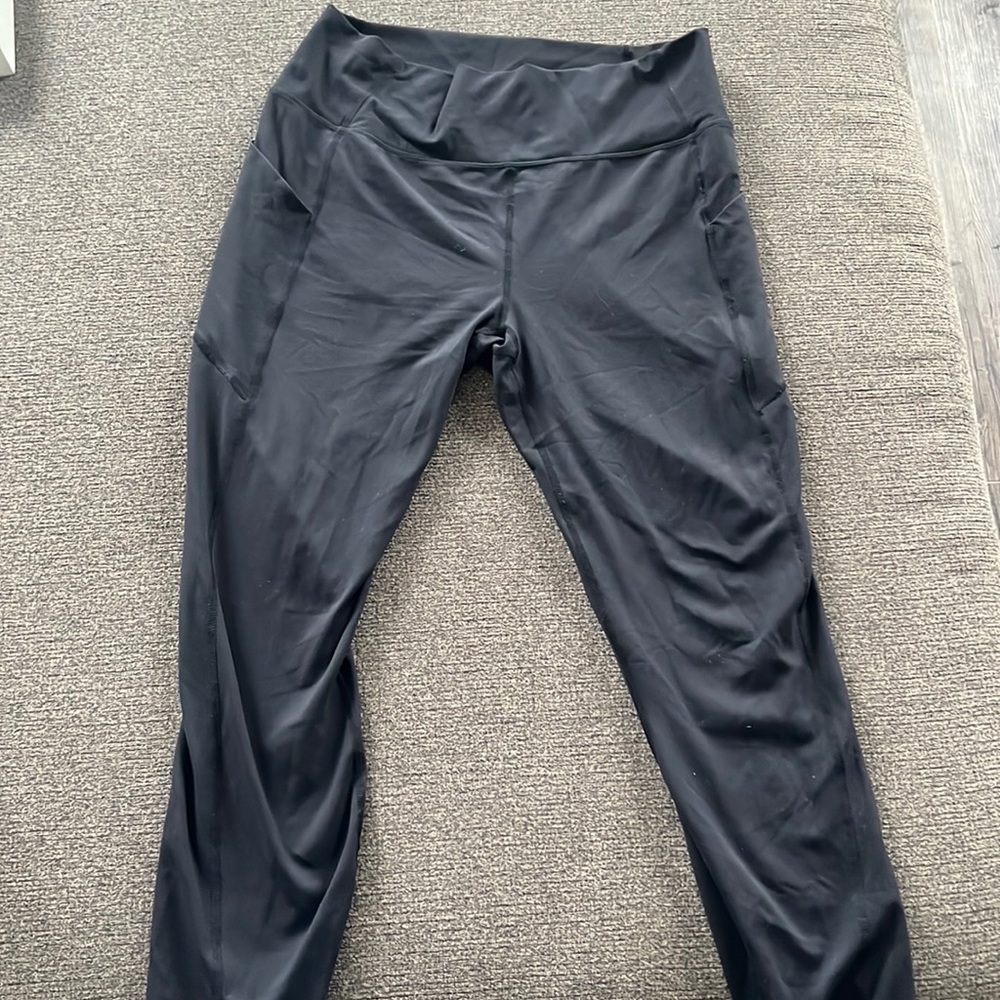 XL fabletics leggings.